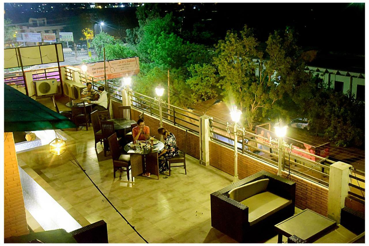 Hotel Midtown Grand Kota  Kültér fotó